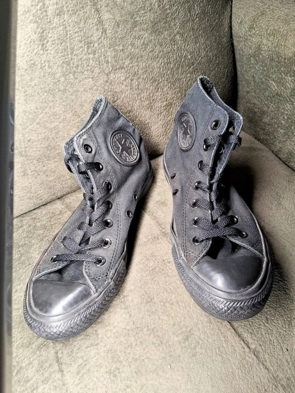 Converse Chuck Taylor All Star Black High Top Sneakers